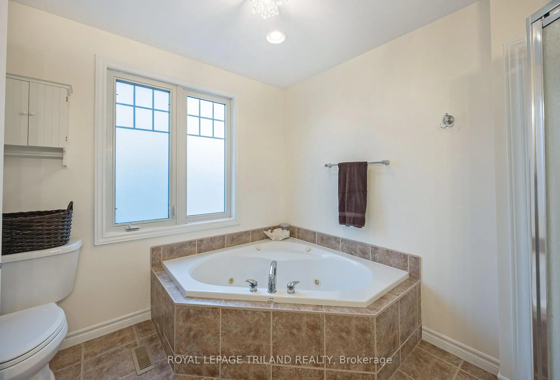 Photo 24 of 41 Penhale Avenue, St. Thomas — HOMEH