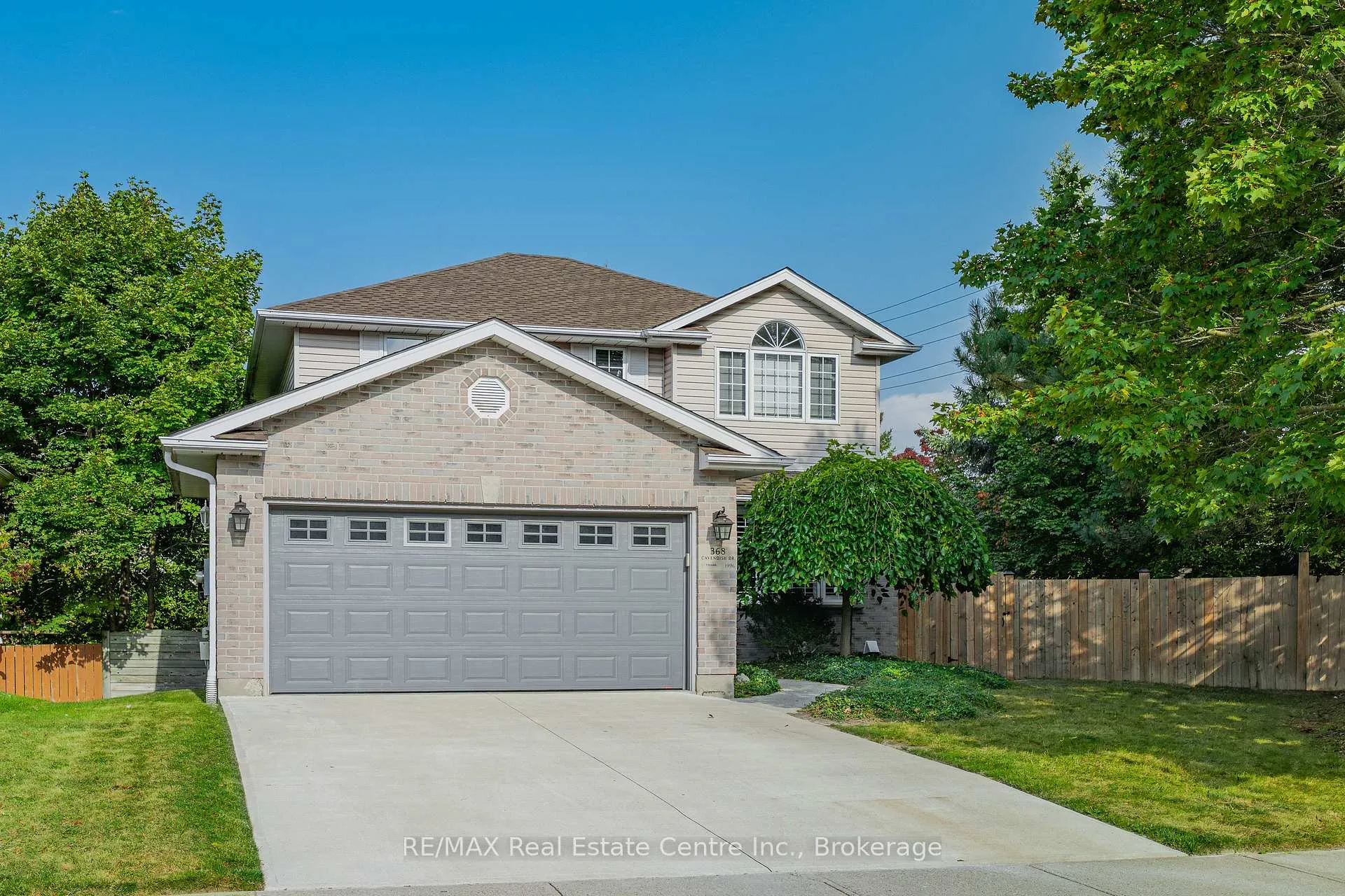Photo 2 of 368 Cavendish Drive, Waterloo — HOMEH