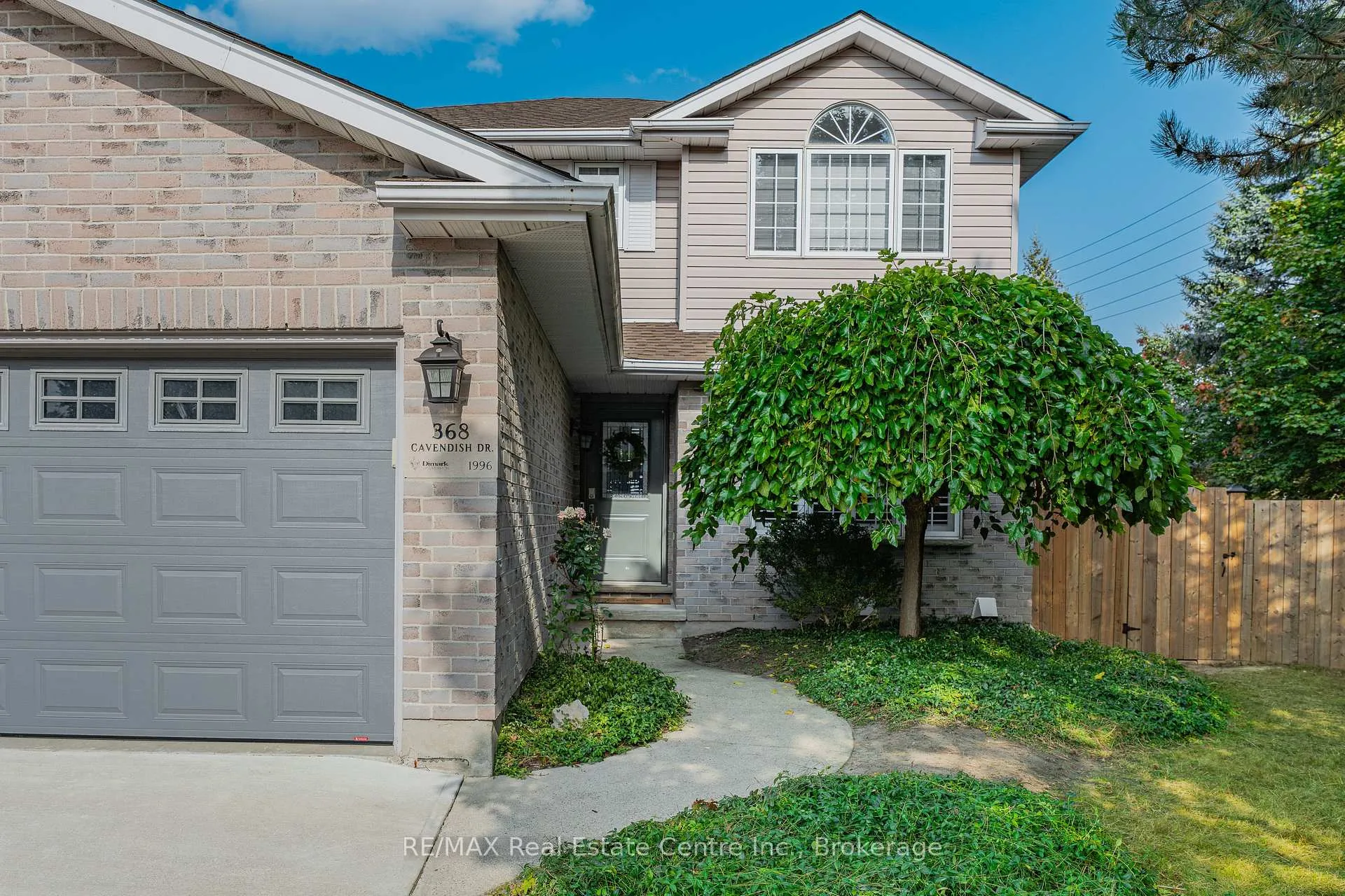 Photo 3 of 368 Cavendish Drive, Waterloo — HOMEH