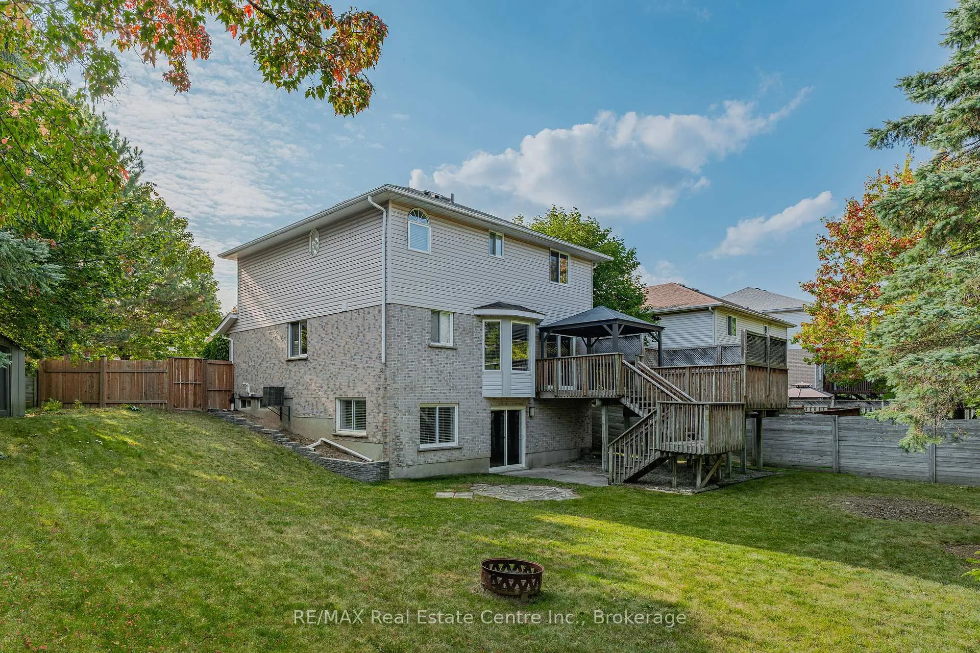 Photo 6 of 368 Cavendish Drive, Waterloo — HOMEH