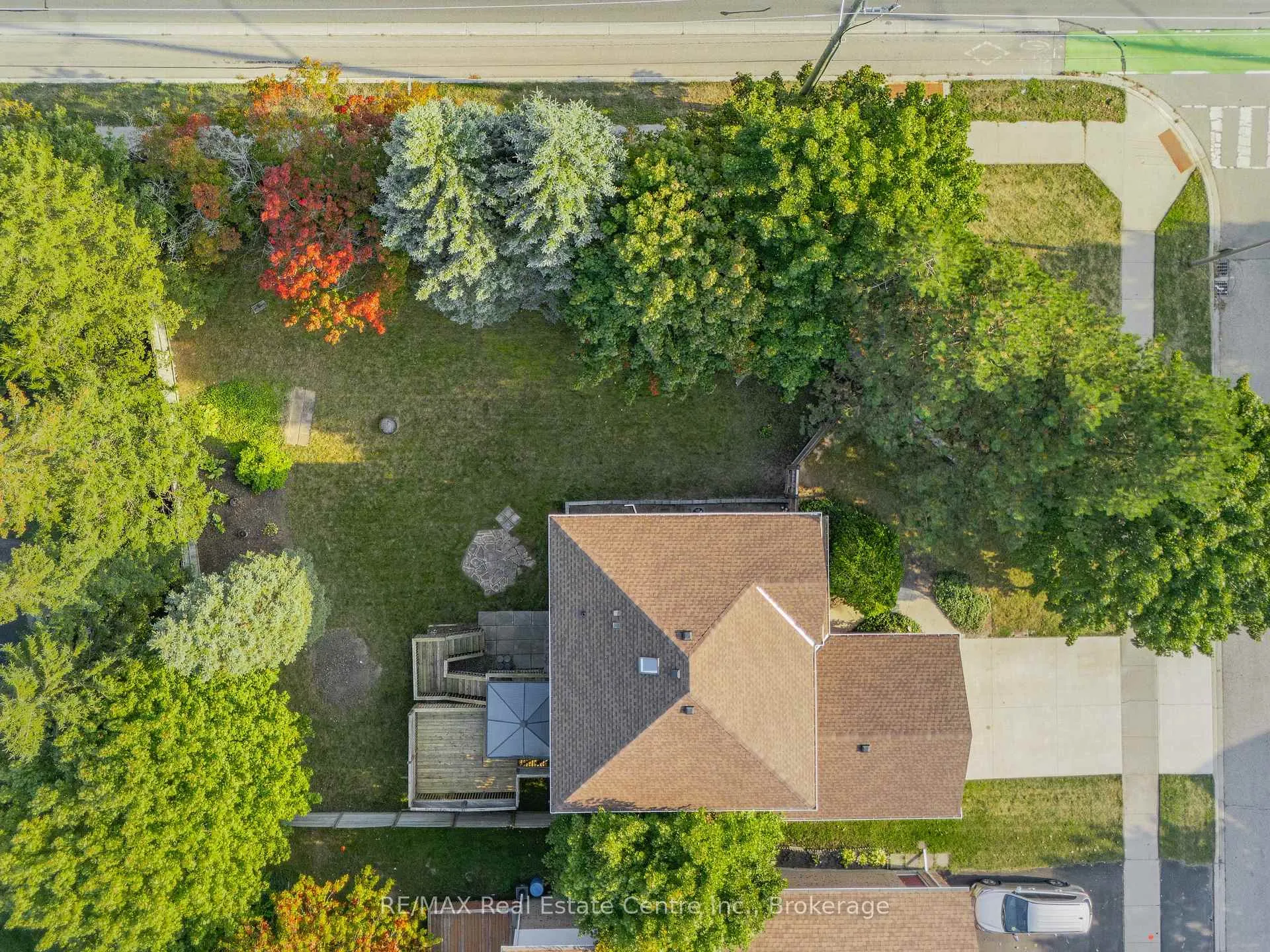 Photo 7 of 368 Cavendish Drive, Waterloo — HOMEH