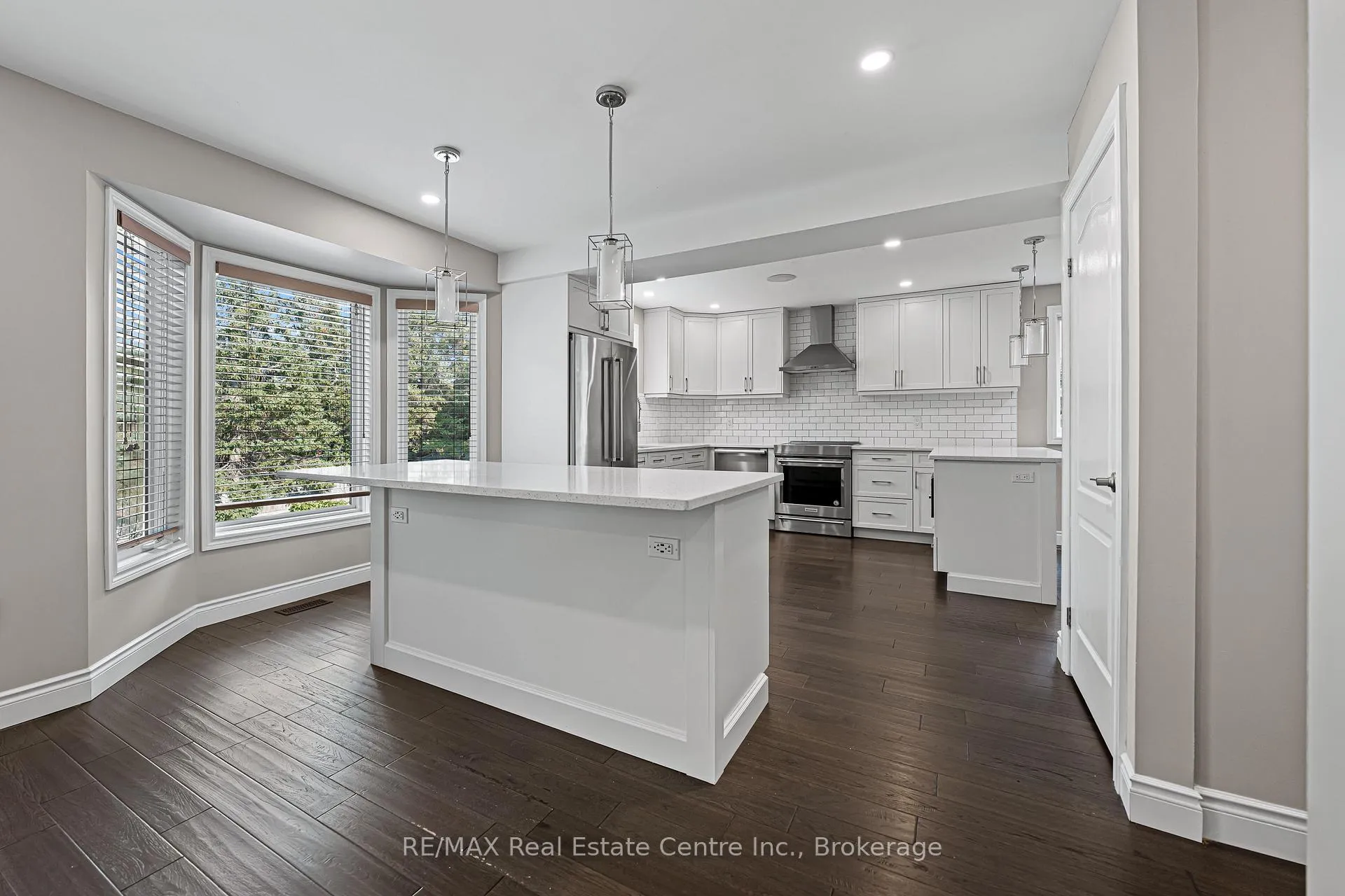 Photo 10 of 368 Cavendish Drive, Waterloo — HOMEH
