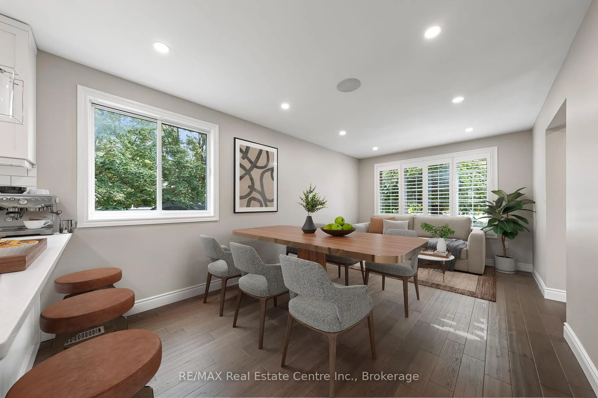 Photo 14 of 368 Cavendish Drive, Waterloo — HOMEH