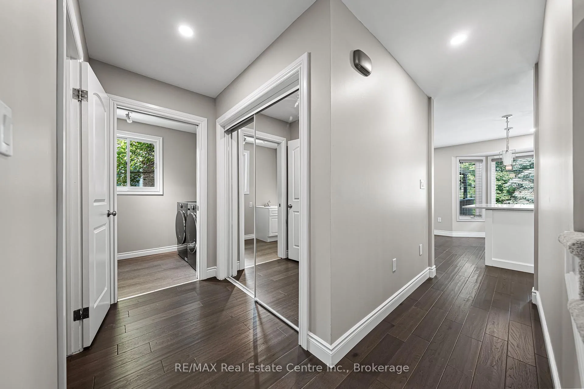 Photo 16 of 368 Cavendish Drive, Waterloo — HOMEH