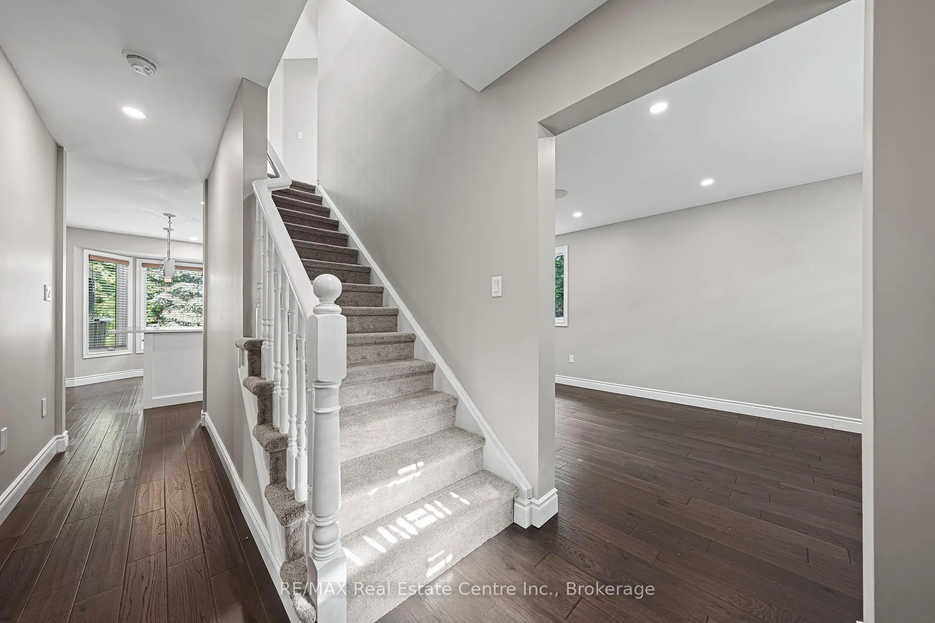 Photo 20 of 368 Cavendish Drive, Waterloo — HOMEH