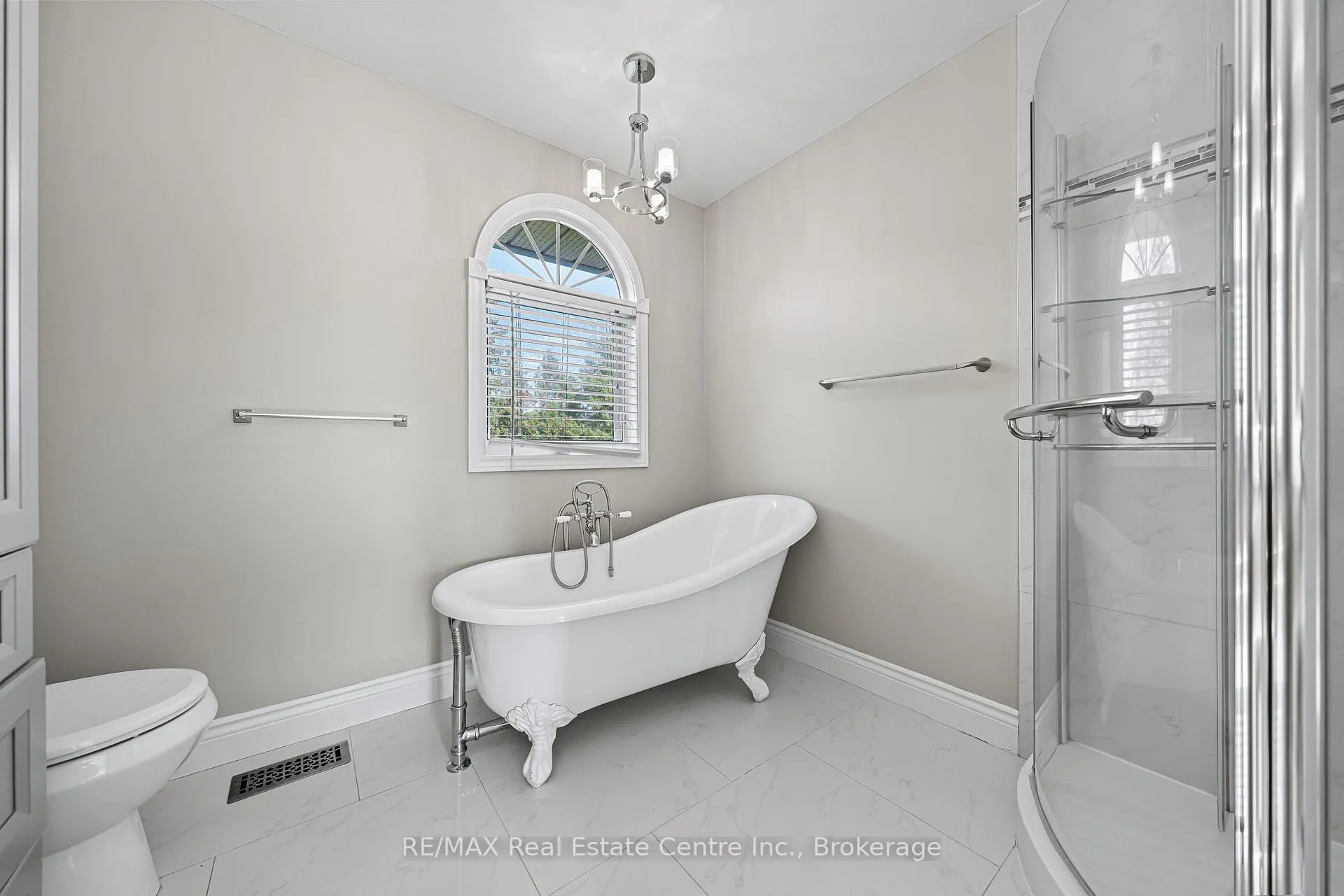 Photo 27 of 368 Cavendish Drive, Waterloo — HOMEH
