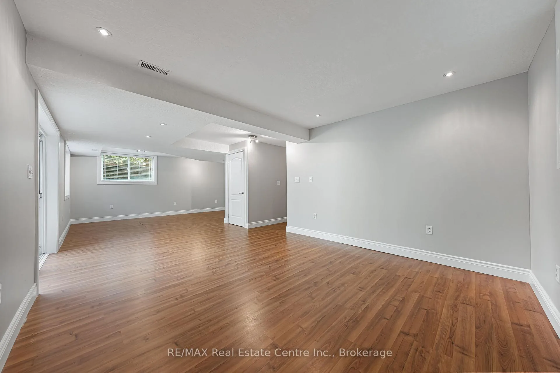 Photo 37 of 368 Cavendish Drive, Waterloo — HOMEH