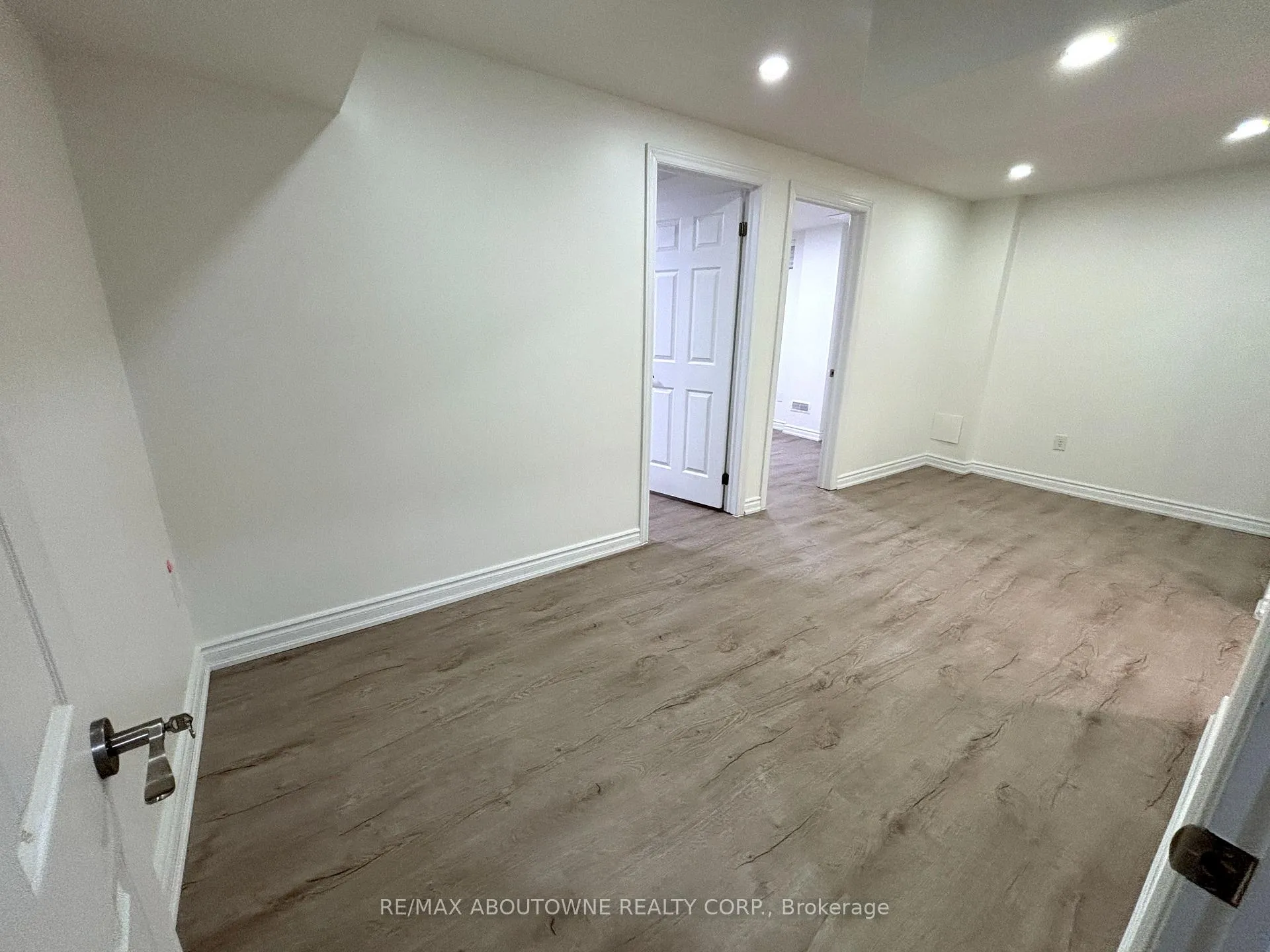Photo 3 of 519 Downes Jackson - Bsmnt Heights, Milton, Harrison — HOMEH