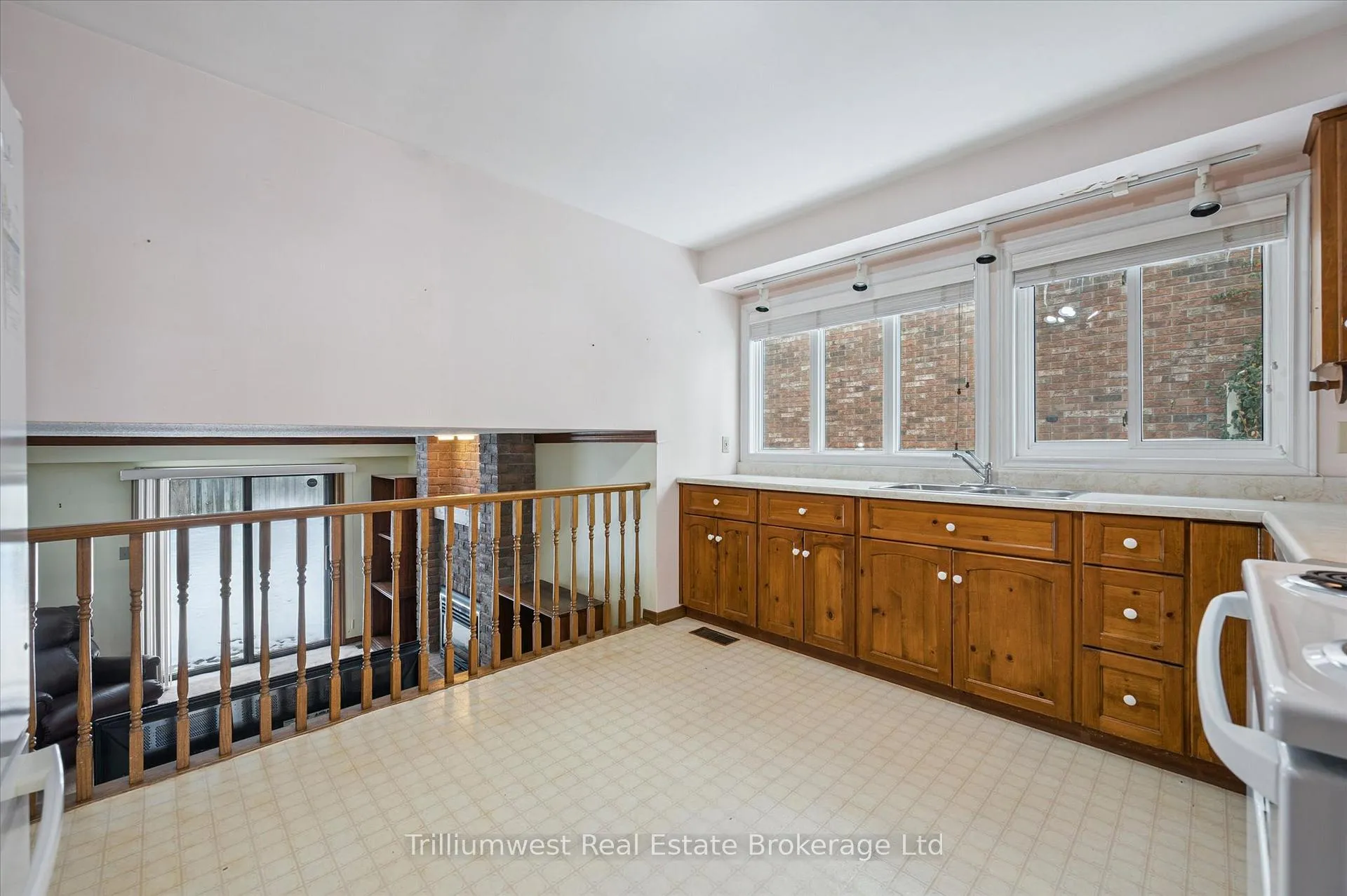 Photo 14 of 53 Wimbledon Road, Guelph, Willow West/Sugarbush/West Acres — HOMEH