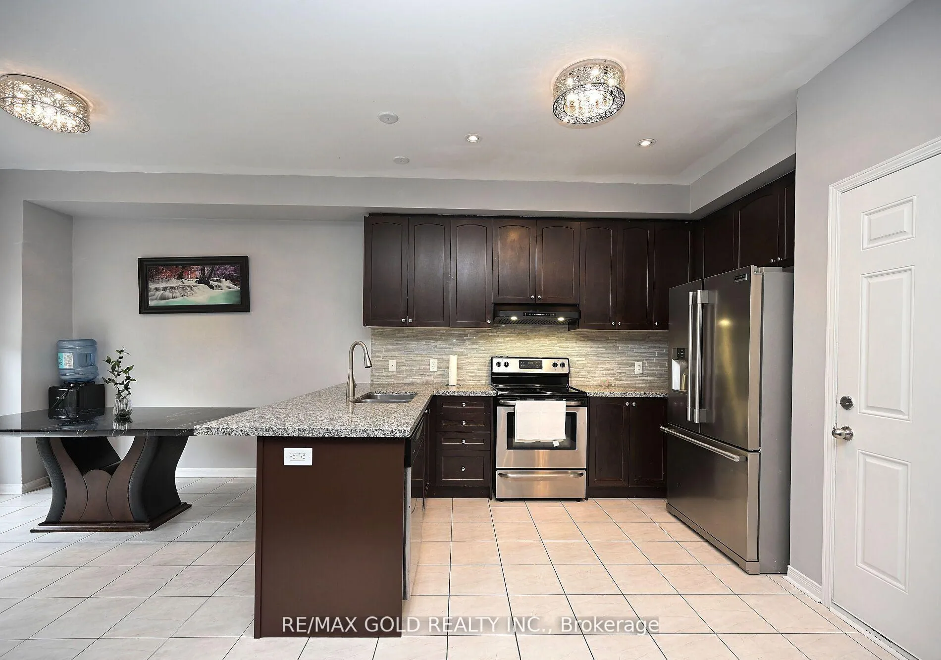 Photo 13 of 96 Ledger Point Crescent, Brampton, Sandringham-Wellington North — HOMEH