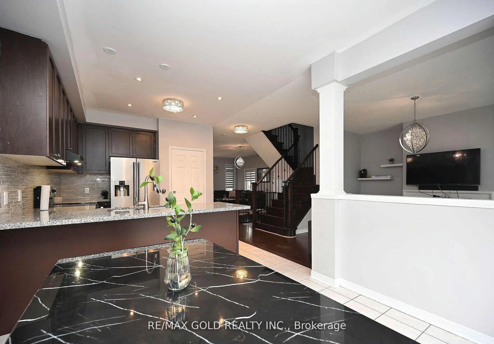 Photo 17 of 96 Ledger Point Crescent, Brampton, Sandringham-Wellington North — HOMEH
