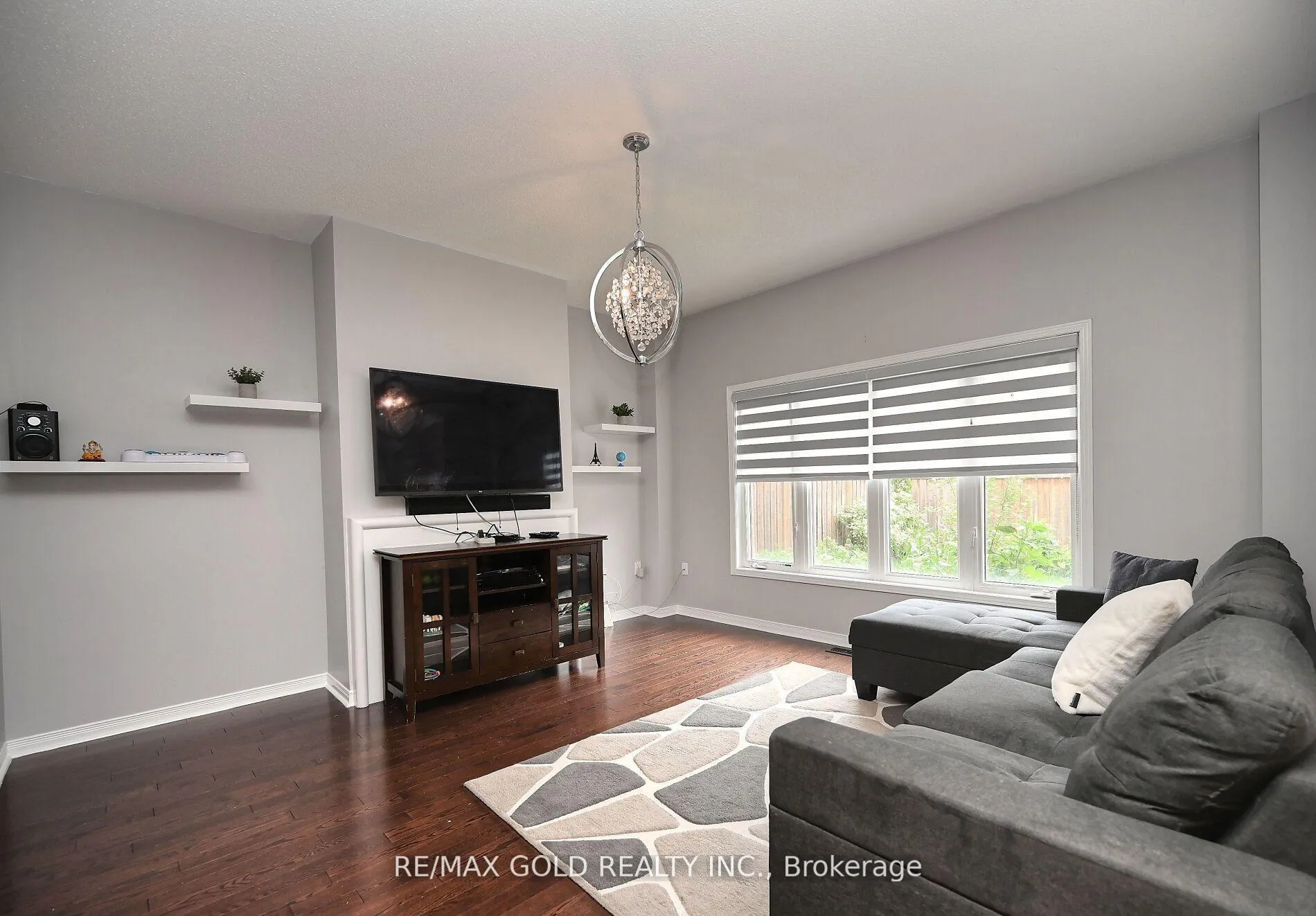 Photo 19 of 96 Ledger Point Crescent, Brampton, Sandringham-Wellington North — HOMEH
