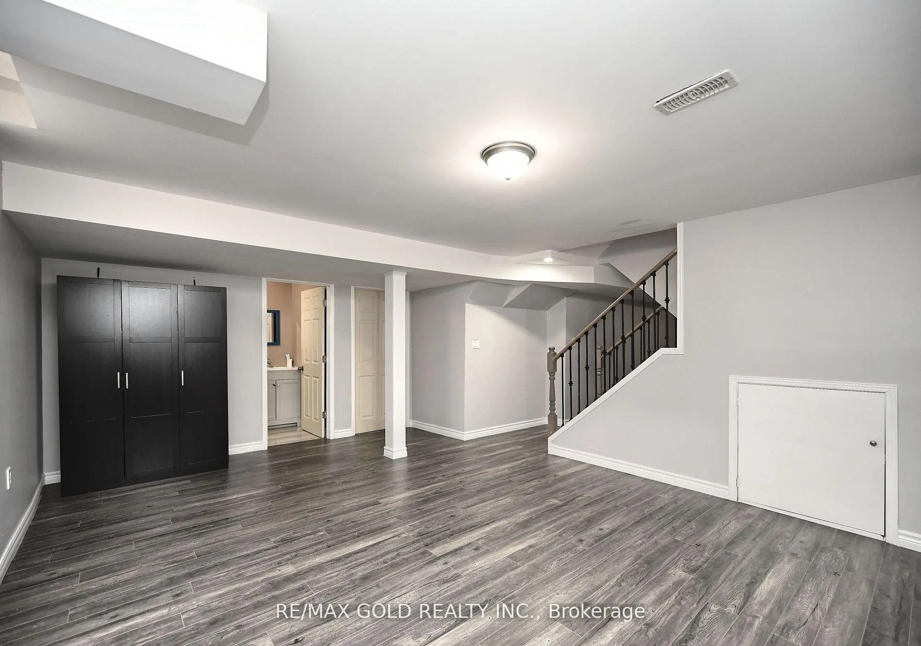 Photo 37 of 96 Ledger Point Crescent, Brampton, Sandringham-Wellington North — HOMEH