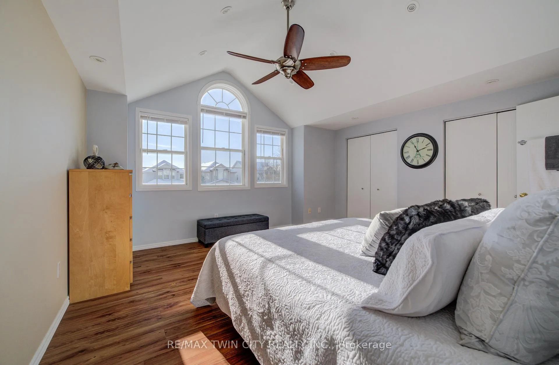 Photo 21 of 48 Karalee Crescent, Cambridge — HOMEH