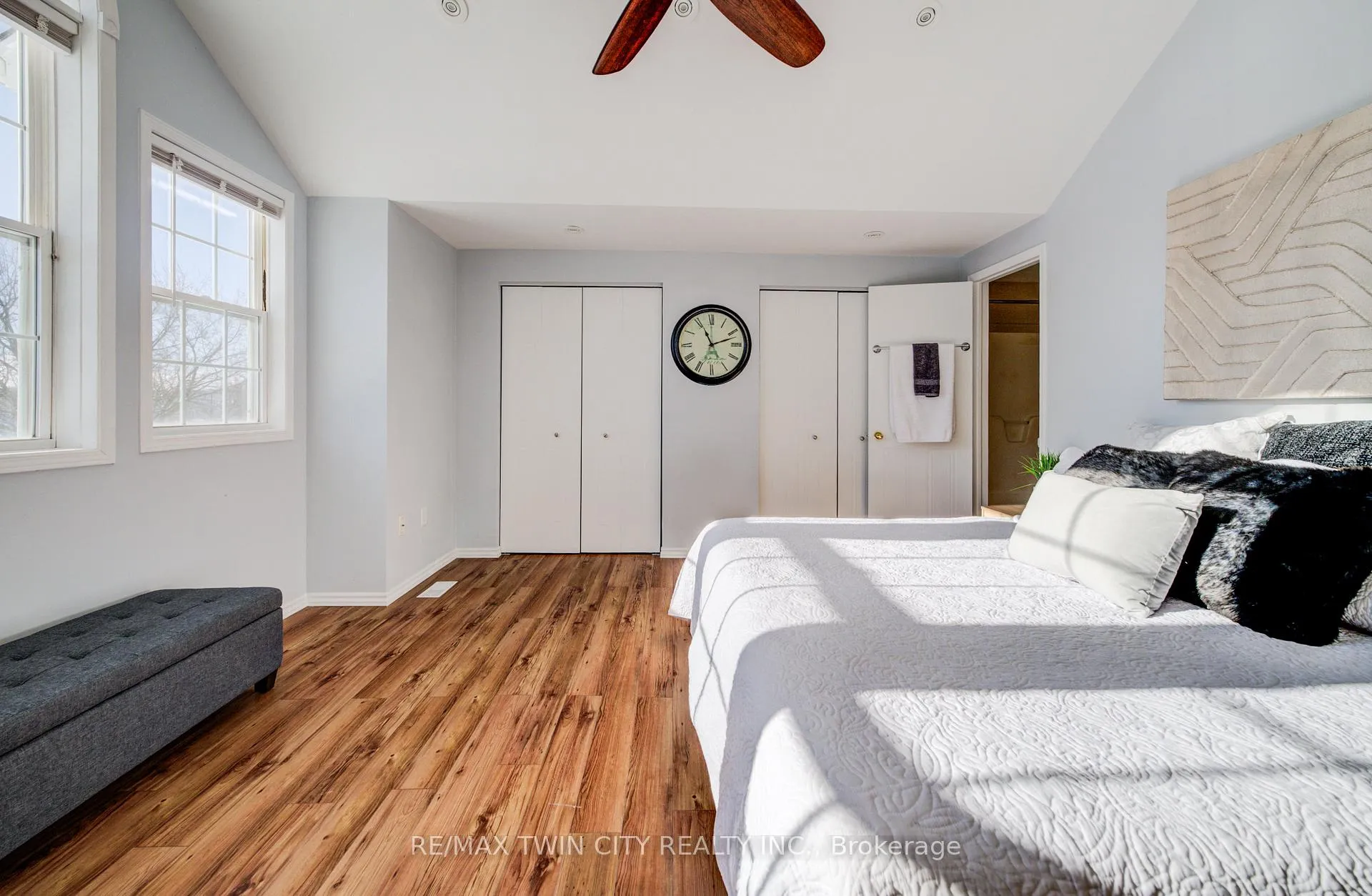 Photo 22 of 48 Karalee Crescent, Cambridge — HOMEH