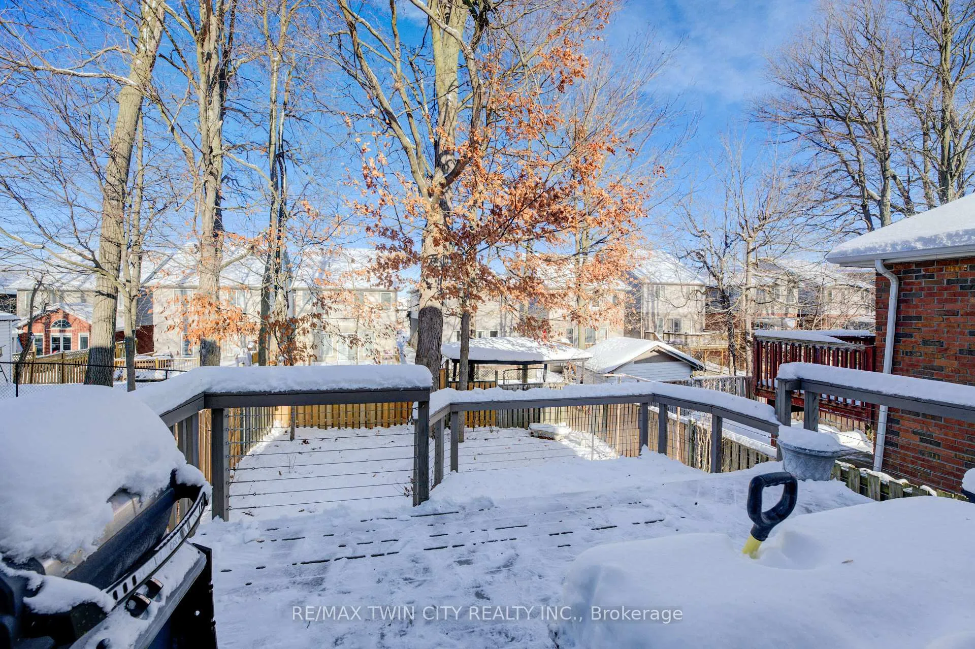Photo 38 of 48 Karalee Crescent, Cambridge — HOMEH