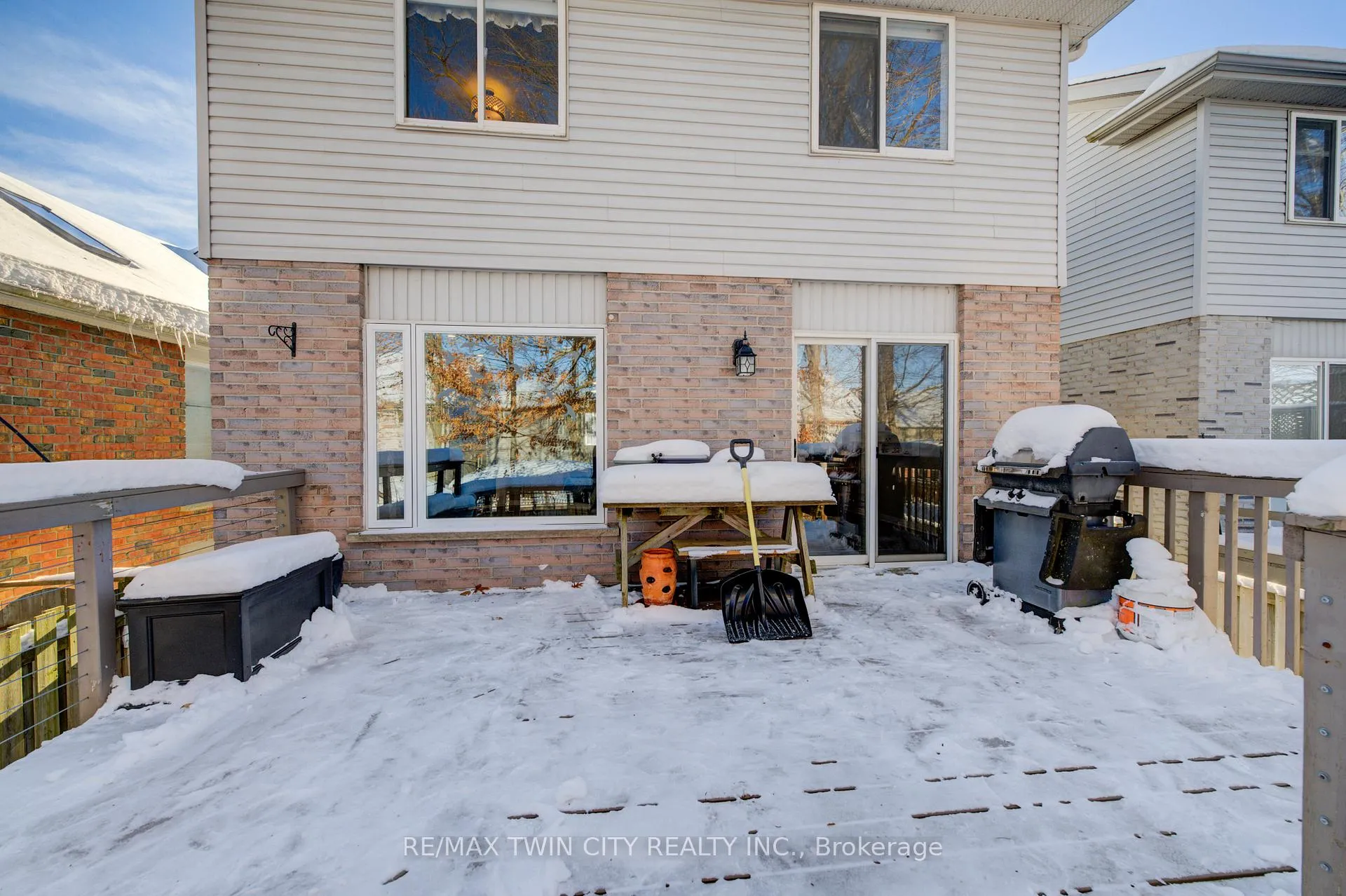 Photo 40 of 48 Karalee Crescent, Cambridge — HOMEH