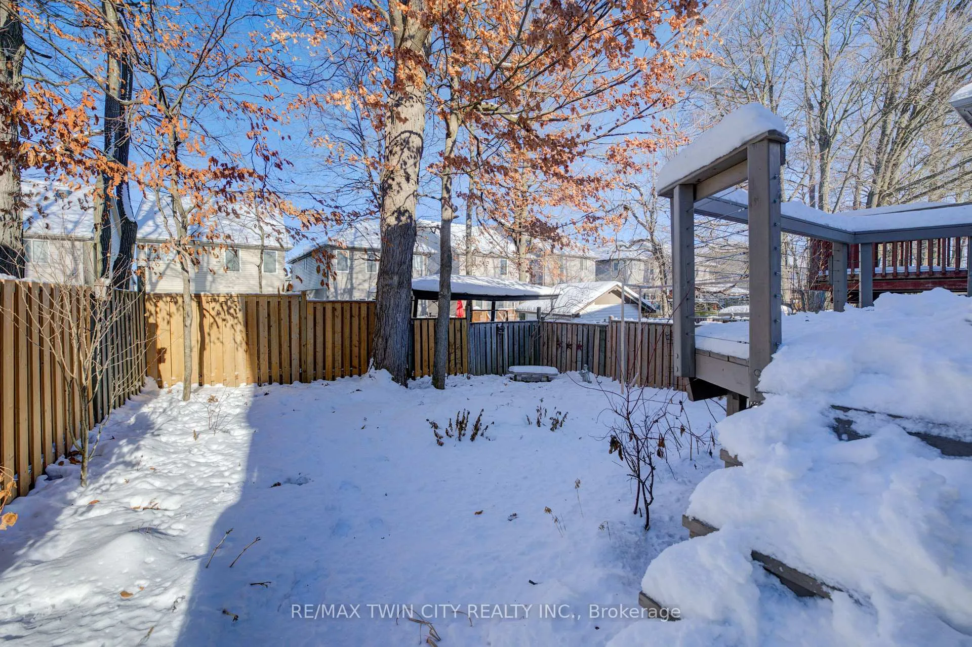 Photo 41 of 48 Karalee Crescent, Cambridge — HOMEH