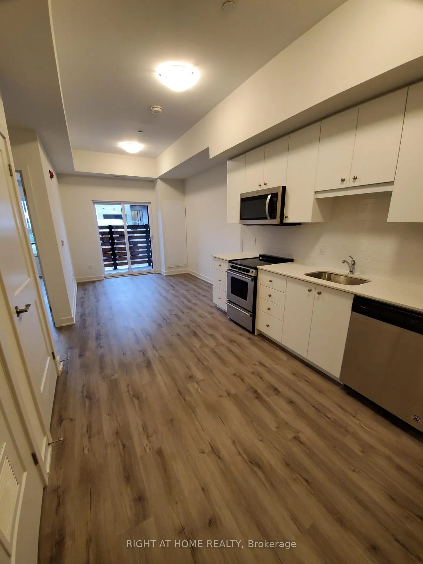 Photo 4 of Unit 136, 110 Fergus Avenue, Kitchener, Stanley Park — HOMEH