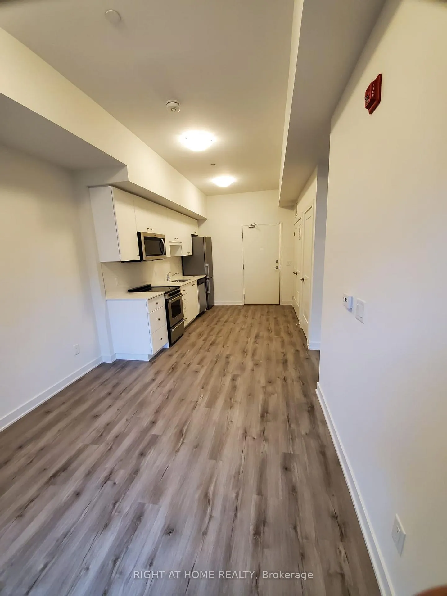 Photo 5 of Unit 136, 110 Fergus Avenue, Kitchener, Stanley Park — HOMEH