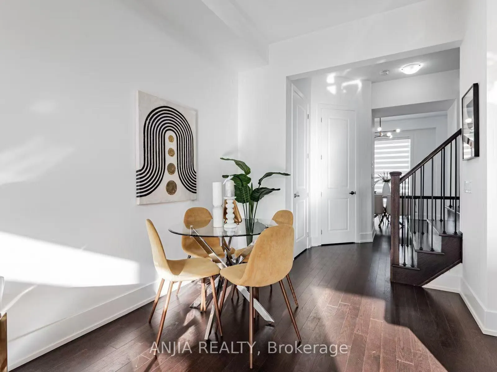 Photo 11 of 9140 Bathurst Street, Vaughan, Patterson — HOMEH