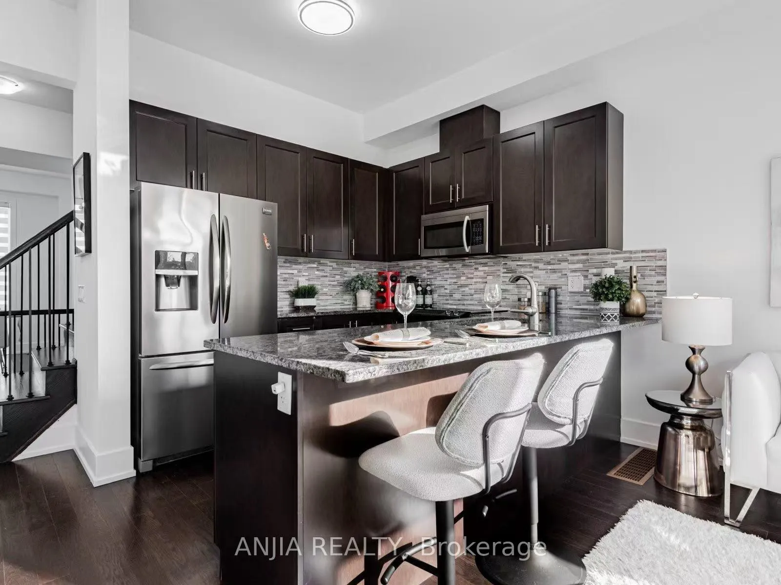 Photo 13 of 9140 Bathurst Street, Vaughan, Patterson — HOMEH