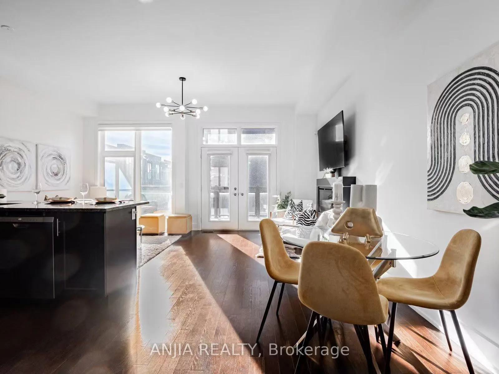 Photo 15 of 9140 Bathurst Street, Vaughan, Patterson — HOMEH
