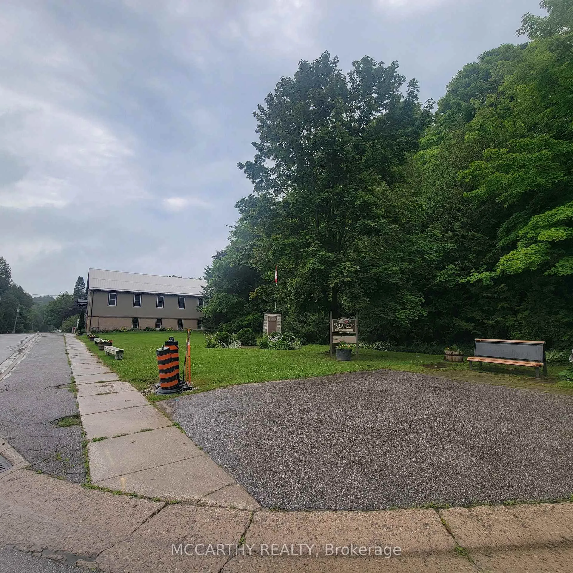 Photo 4 of 141 Mill Street, Melancthon, Rural Melancthon — HOMEH