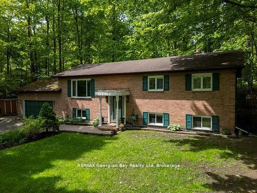 Photo 3 of 31 Lakeview Crescent E, Tiny, Rural Tiny — HOMEH