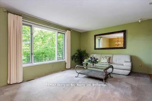 Photo 11 of 31 Lakeview Crescent E, Tiny, Rural Tiny — HOMEH