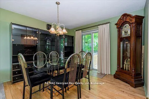 Photo 13 of 31 Lakeview Crescent E, Tiny, Rural Tiny — HOMEH