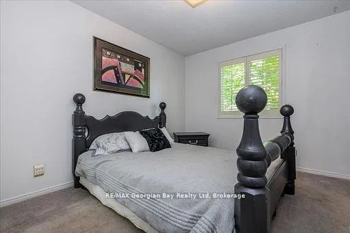 Photo 19 of 31 Lakeview Crescent E, Tiny, Rural Tiny — HOMEH
