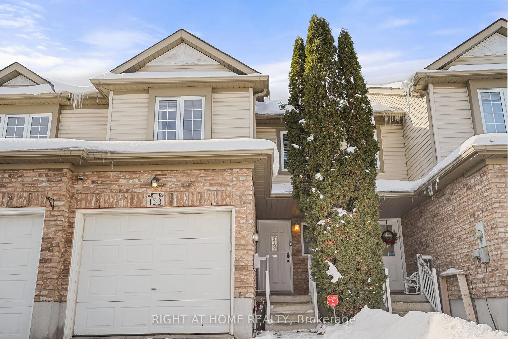 Photo 2 of 153 Donnenwerth Drive, Kitchener — HOMEH