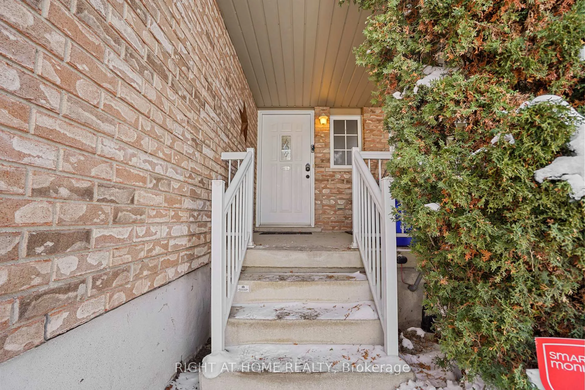 Photo 3 of 153 Donnenwerth Drive, Kitchener — HOMEH
