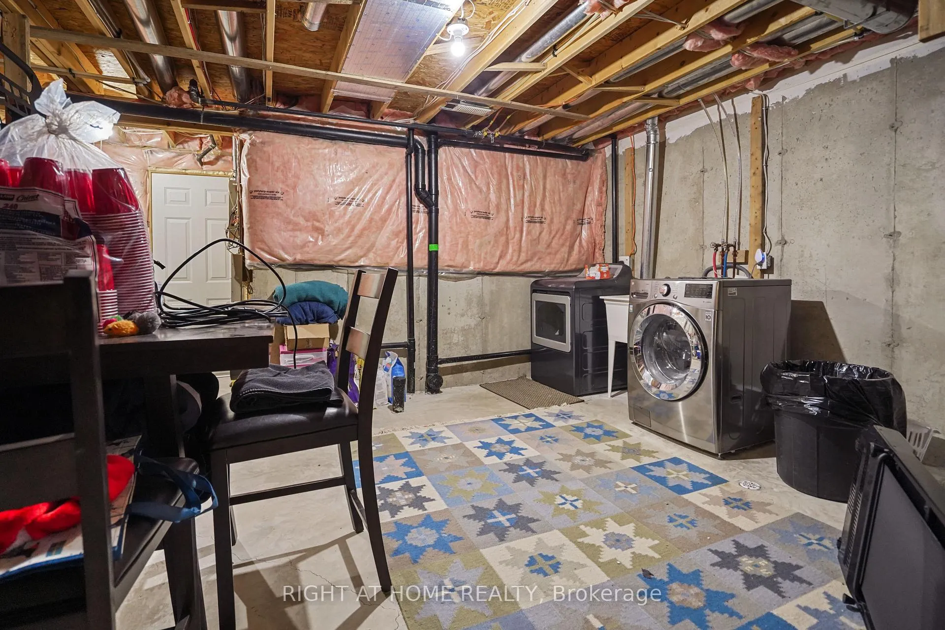 Photo 20 of 153 Donnenwerth Drive, Kitchener — HOMEH