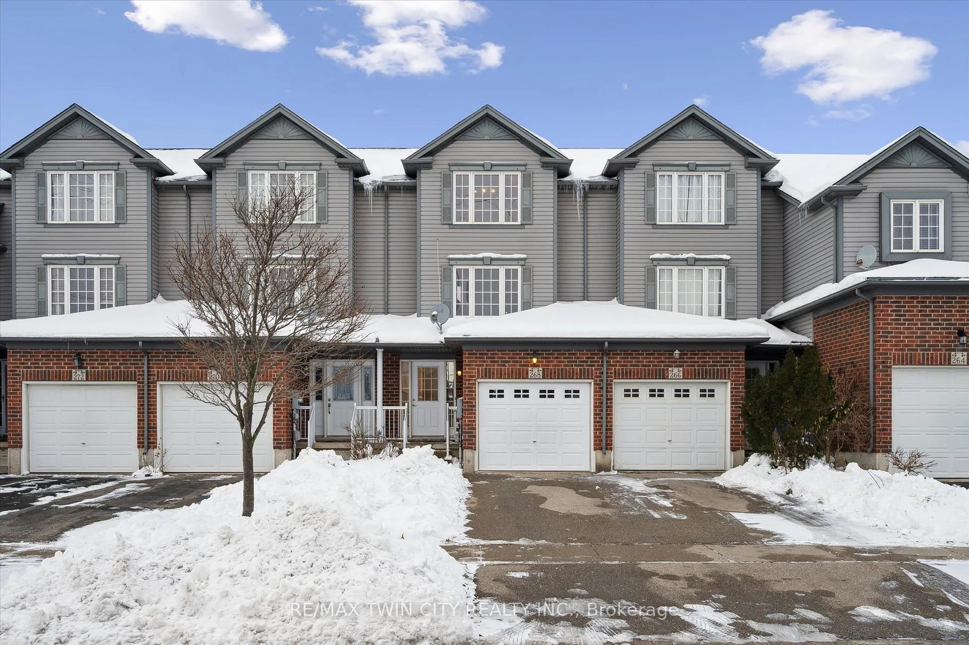 Photo 1 of 268 Parkvale Drive, Kitchener — HOMEH