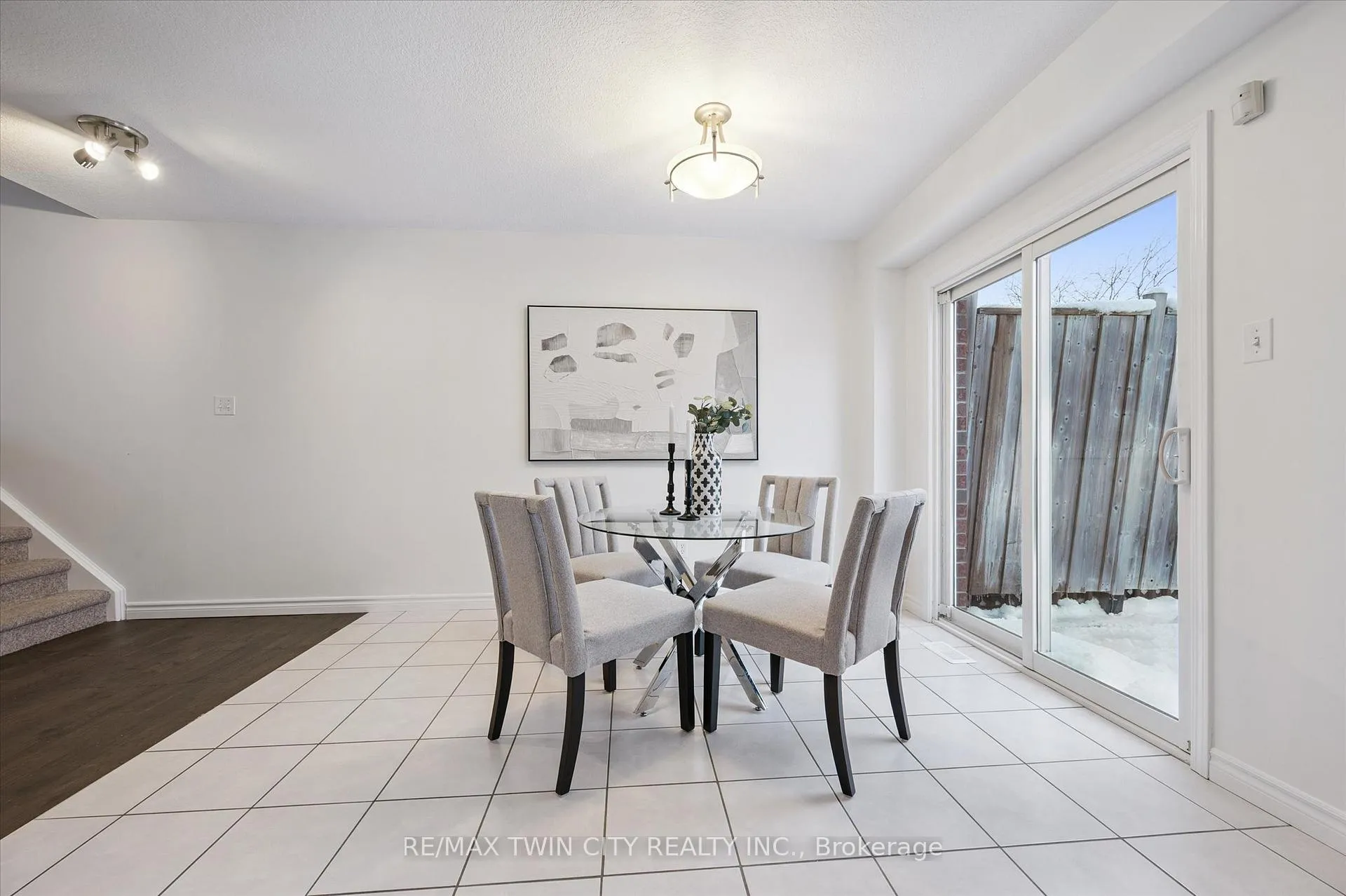 Photo 14 of 268 Parkvale Drive, Kitchener — HOMEH