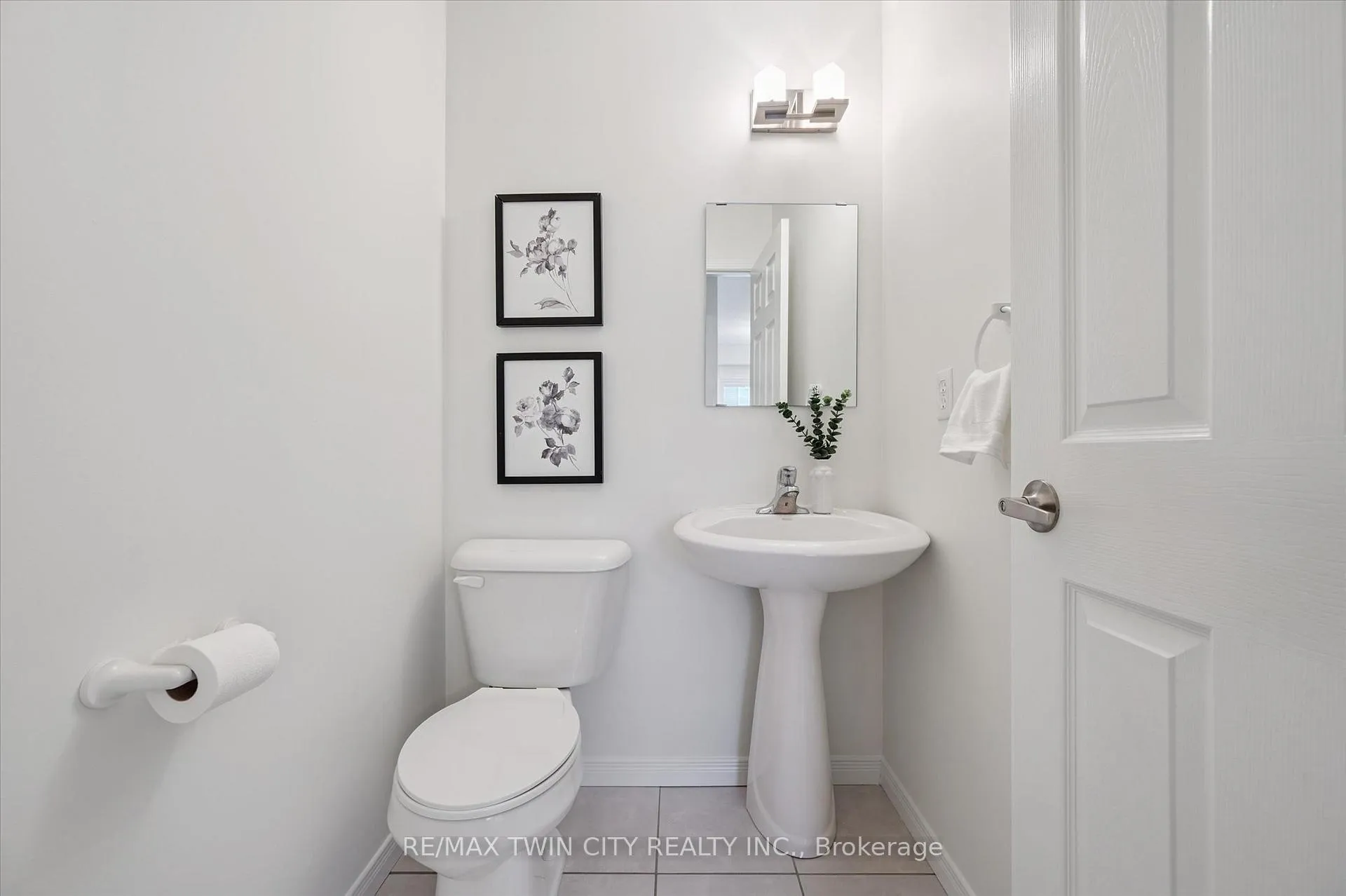 Photo 15 of 268 Parkvale Drive, Kitchener — HOMEH