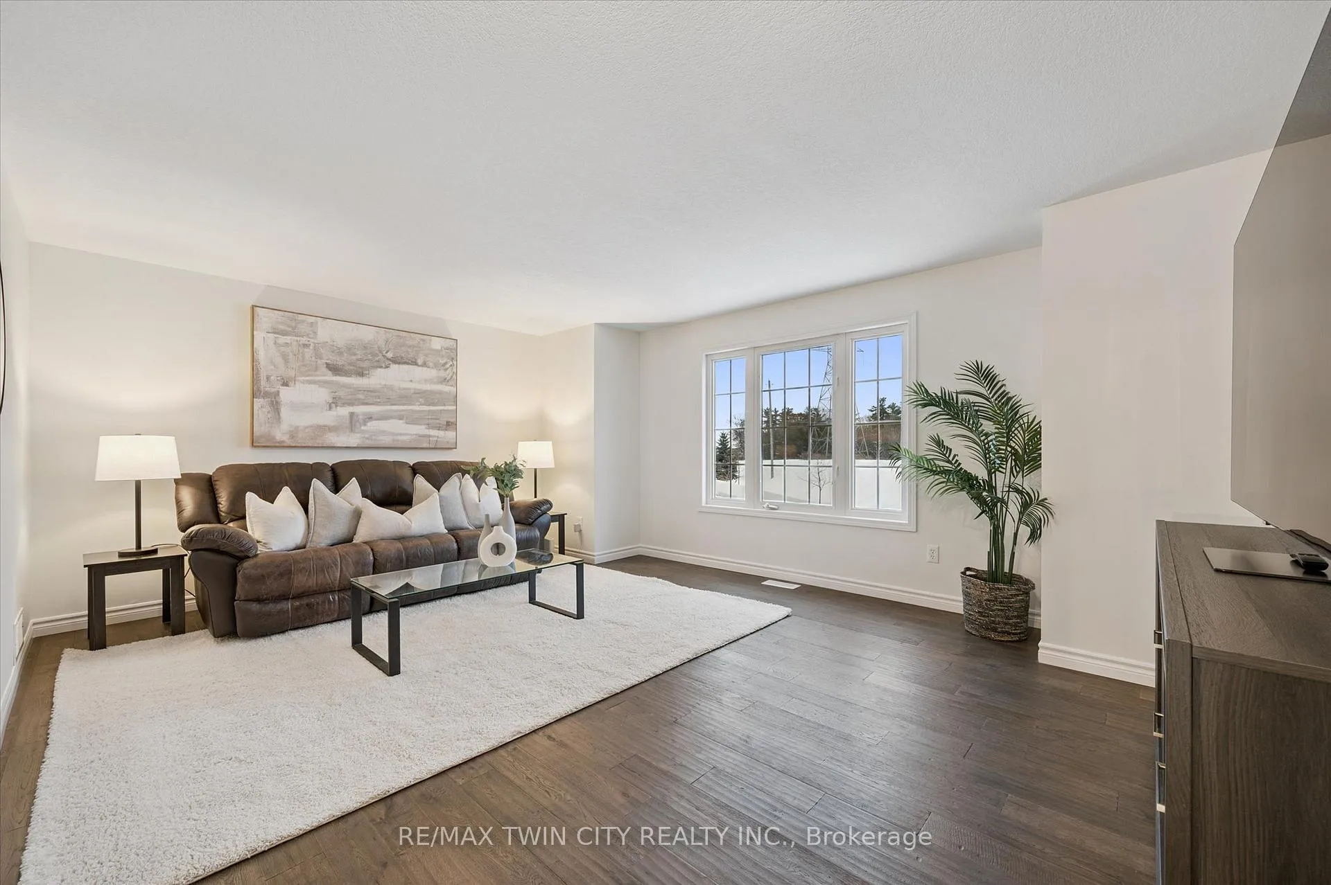 Photo 18 of 268 Parkvale Drive, Kitchener — HOMEH