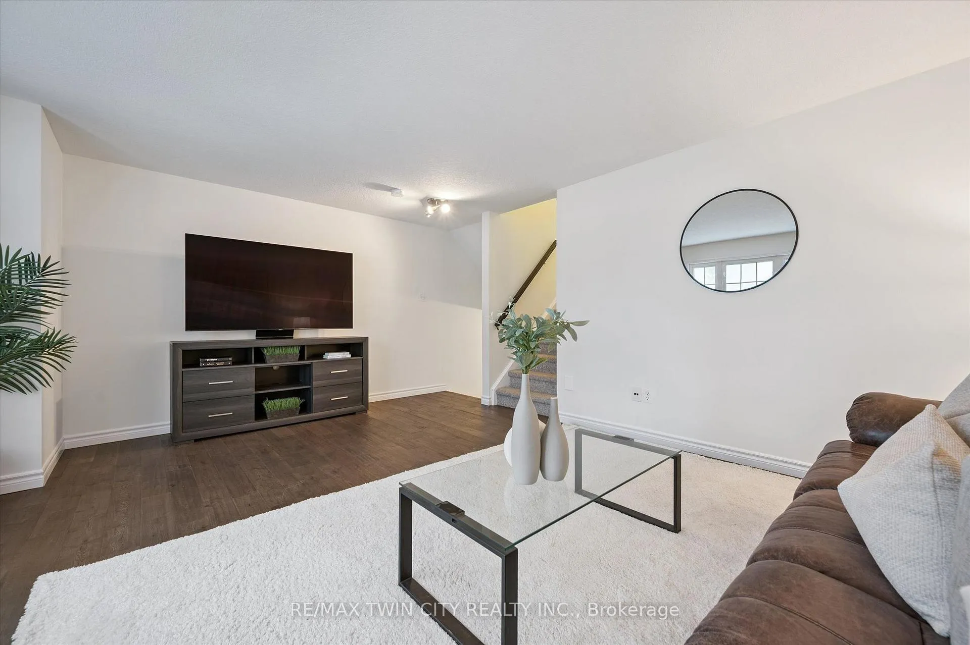 Photo 21 of 268 Parkvale Drive, Kitchener — HOMEH