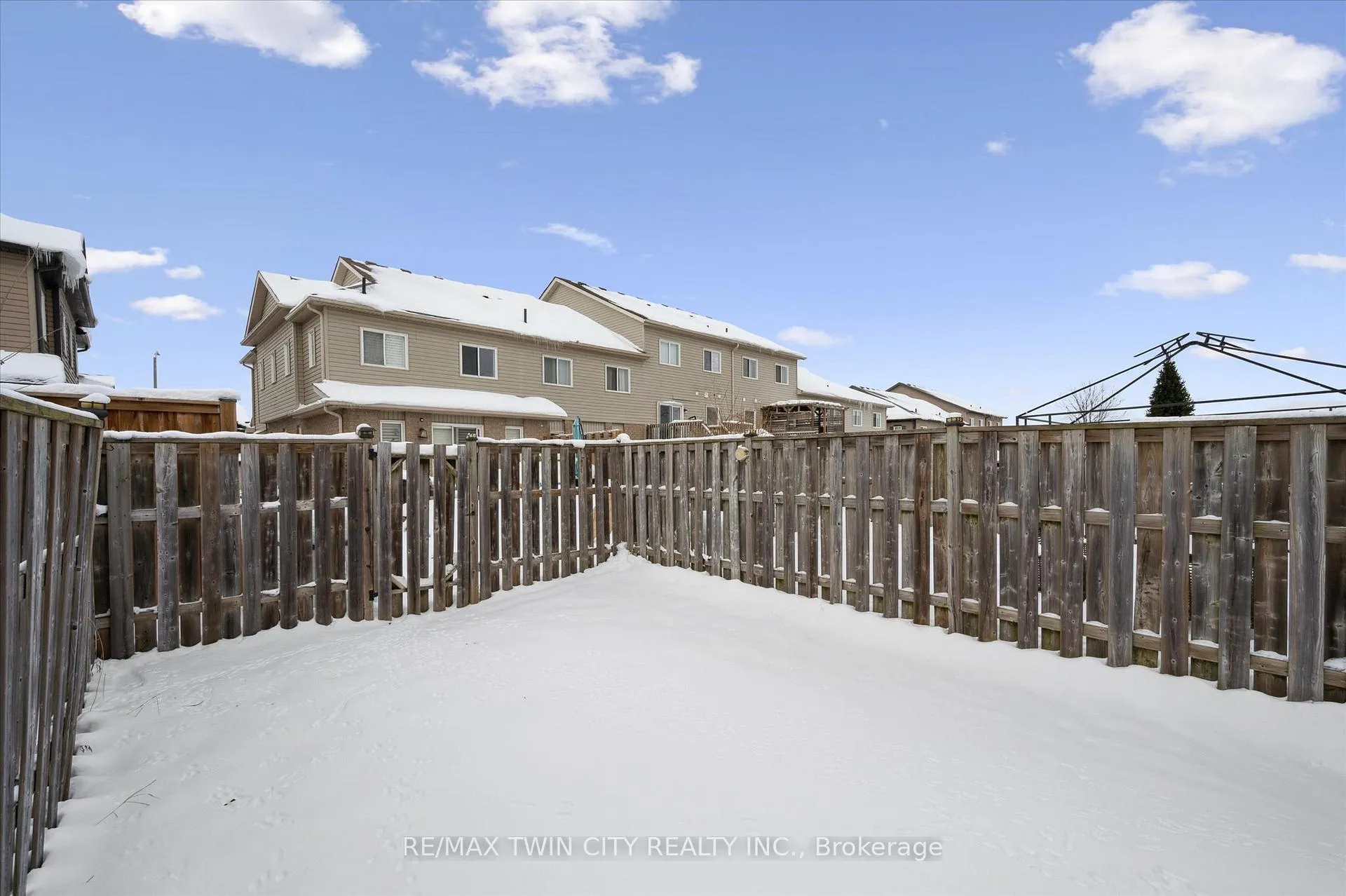 Photo 36 of 268 Parkvale Drive, Kitchener — HOMEH