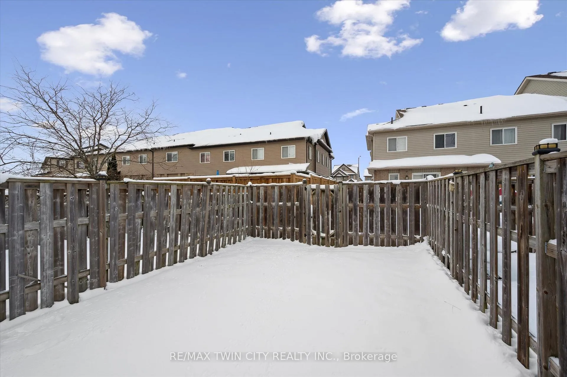 Photo 37 of 268 Parkvale Drive, Kitchener — HOMEH