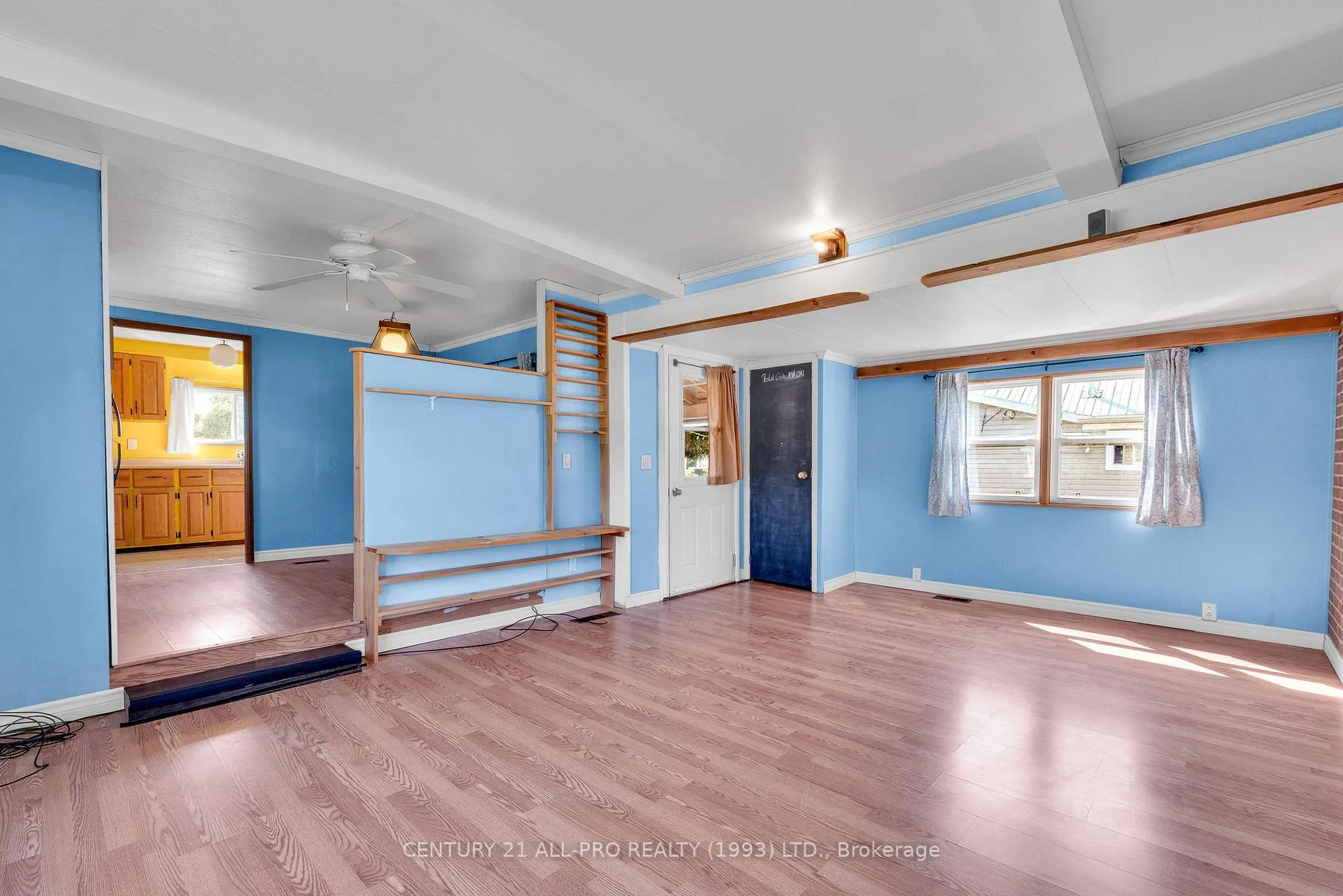 Photo 8 of 24 Hillview Drive, Hamilton Township, Rural Hamilton — HOMEH