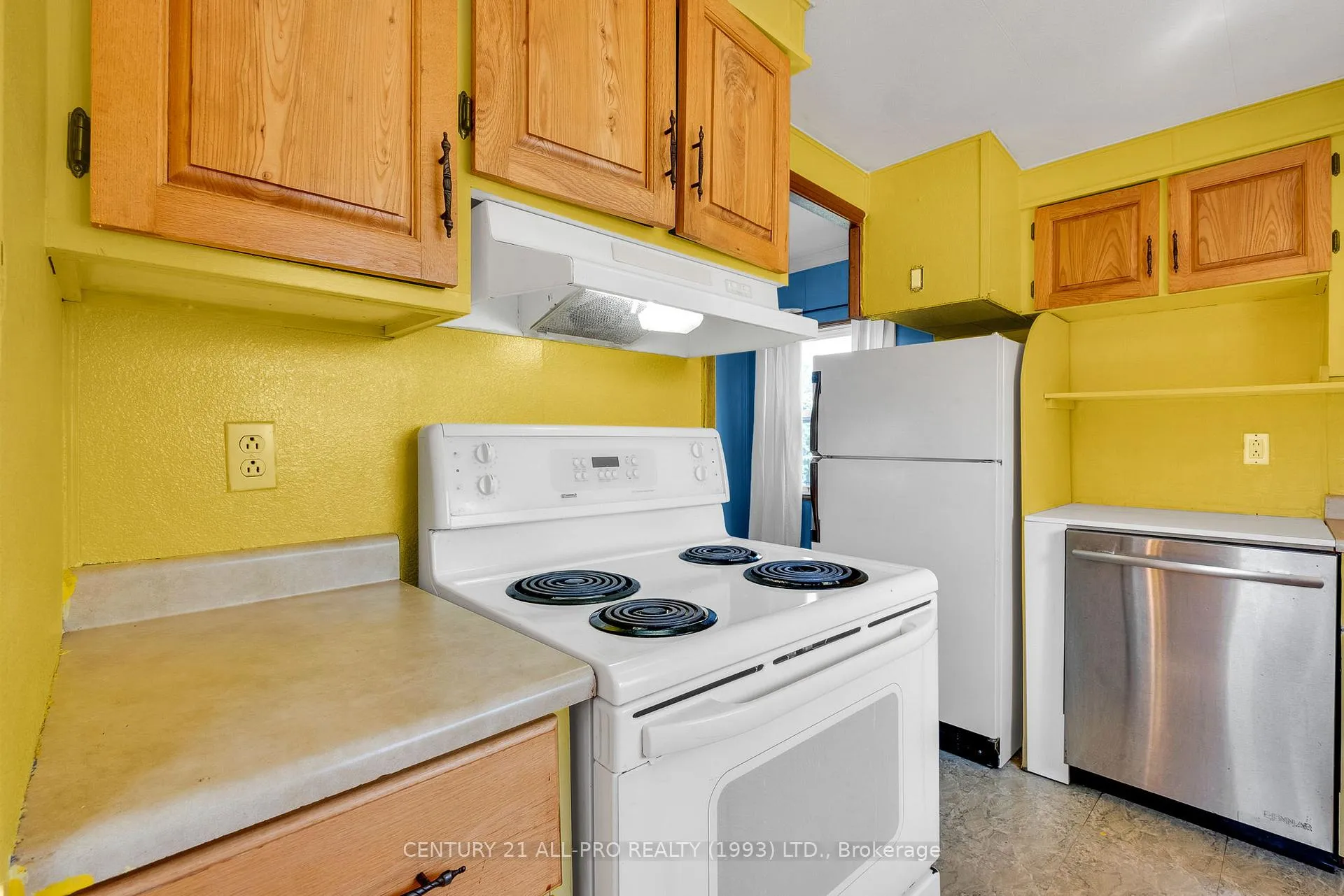 Photo 15 of 24 Hillview Drive, Hamilton Township, Rural Hamilton — HOMEH