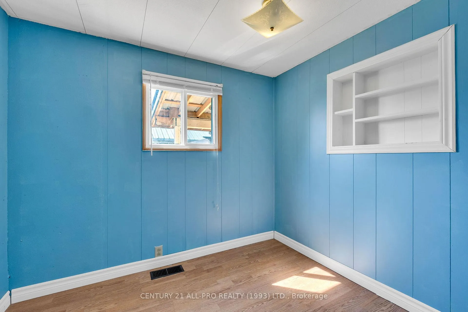 Photo 16 of 24 Hillview Drive, Hamilton Township, Rural Hamilton — HOMEH
