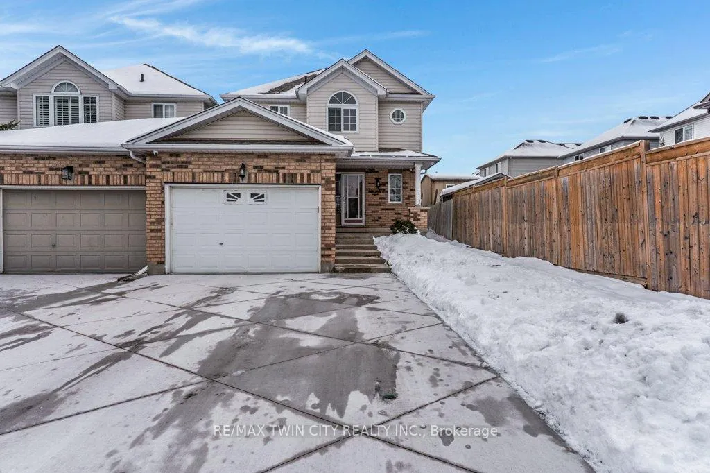 Photo 1 of 102 Marston Crescent, Cambridge, Hespeler Village — HOMEH
