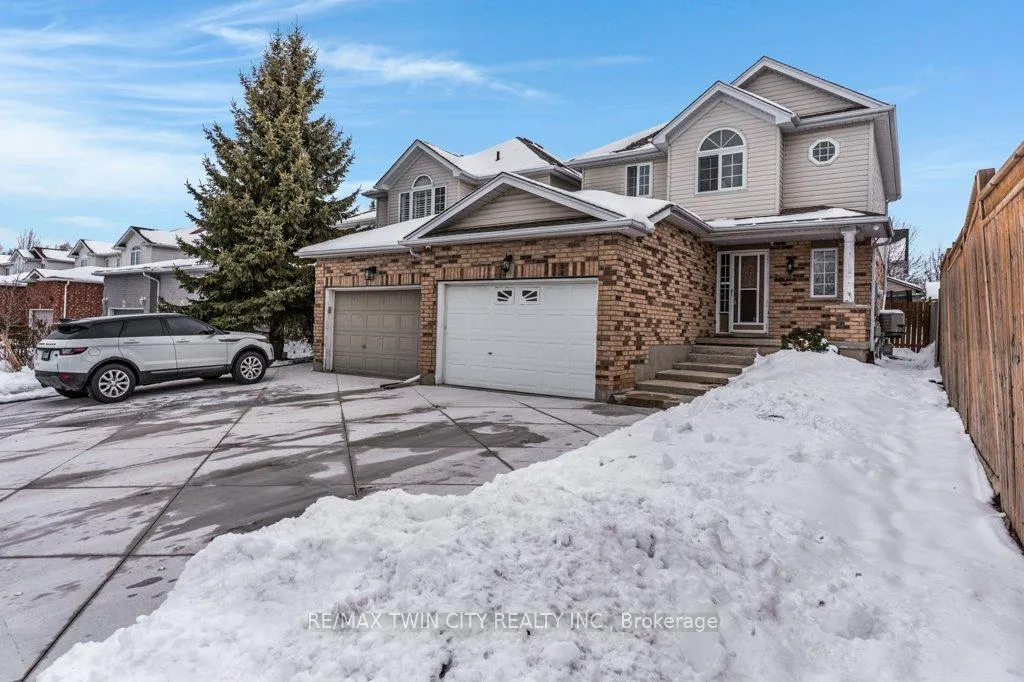 Photo 2 of 102 Marston Crescent, Cambridge, Hespeler Village — HOMEH