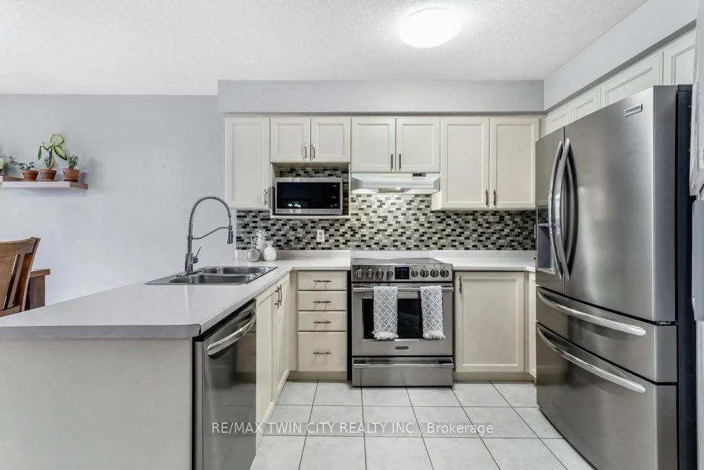 Photo 11 of 102 Marston Crescent, Cambridge, Hespeler Village — HOMEH