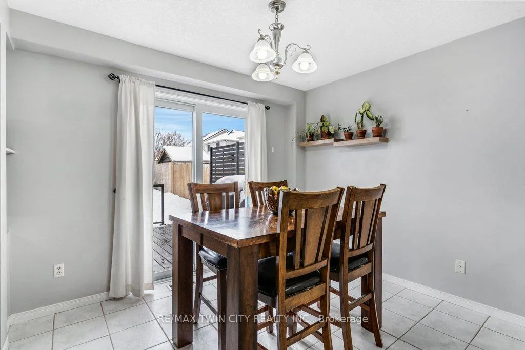 Photo 13 of 102 Marston Crescent, Cambridge, Hespeler Village — HOMEH