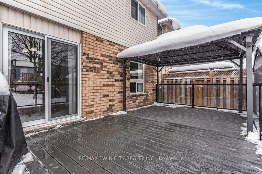 Photo 35 of 102 Marston Crescent, Cambridge, Hespeler Village — HOMEH
